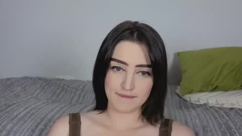 Snapshot of mishymoon chatting on 02.25.26 Elora online show from 02.25.26