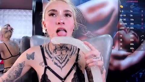 Snapshot of miss___angel chatting on 02.15.25 miss___angel online show from 02.15.25