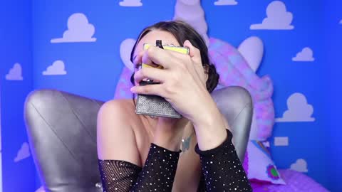 Snapshot of miss___sara chatting on 01.21.25 Sara online show from 01.21.25