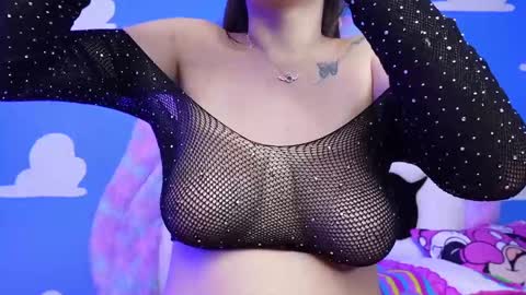 Snapshot of miss___sara chatting on 02.18.25 Sara online show from 02.18.25