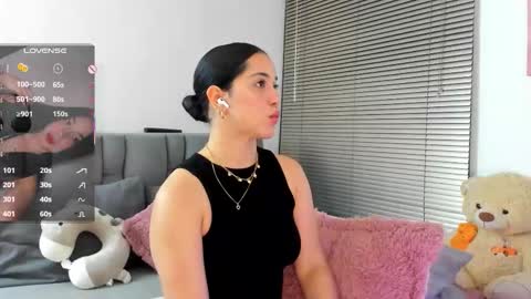 miss__jones_ online show from 11.15.25