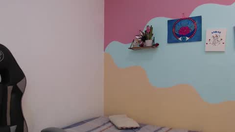 Snapshot of miss_akemi chatting on 02.13.25 Akemi 3 online show from 02.13.25