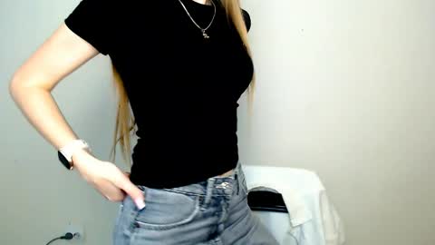 Angelina online show from 05.12.26