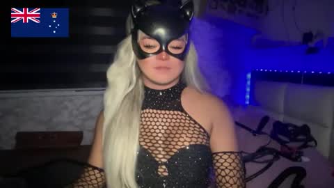 Call me  Miss Antonette  online show from 05.19.26