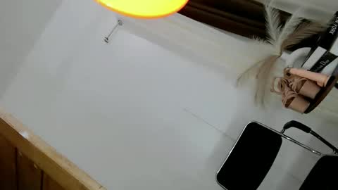 Snapshot of miss_azumix chatting on 09.14.25 AZUMI online show from 09.14.25