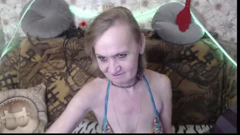 Snapshot of miss_bekker chatting on 12.01.24 ask me online show from 12.01.24