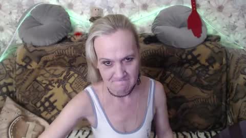 Snapshot of miss_bekker chatting on 01.19.25 ask me online show from 01.19.25