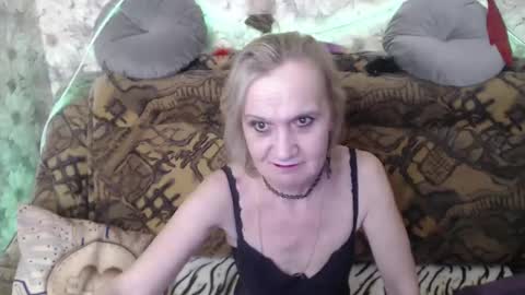 Snapshot of miss_bekker chatting on 01.31.25 ask me online show from 01.31.25