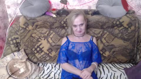 Snapshot of miss_bekker chatting on 02.11.25 ask me online show from 02.11.25