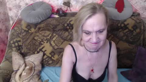 Snapshot of miss_bekker chatting on 02.27.25 ask me online show from 02.27.25