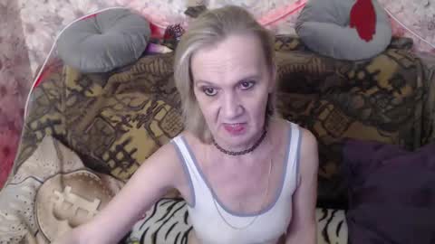 Snapshot of miss_bekker chatting on 03.06.25 ask me online show from 03.06.25