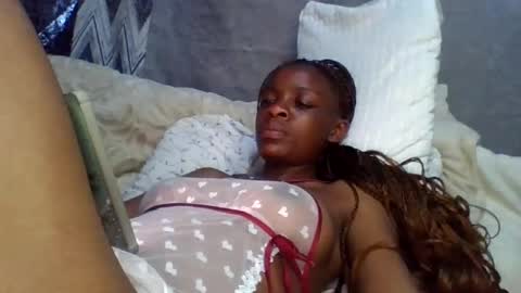 Snapshot of miss_belllo chatting on 02.02.25 miss_belllo online show from 02.02.25