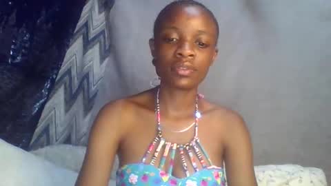 Snapshot of miss_belllo chatting on 02.05.25 miss_belllo online show from 02.05.25