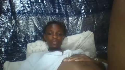 Snapshot of miss_belllo chatting on 02.11.25 miss_belllo online show from 02.11.25