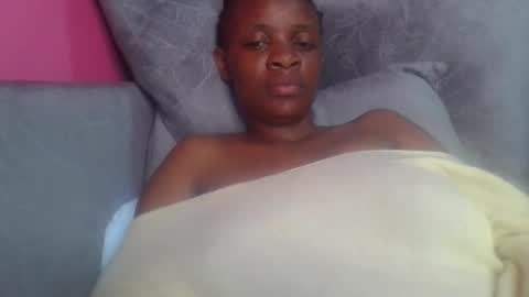 Snapshot of miss_belllo chatting on 09.19.25 miss_belllo online show from 09.19.25