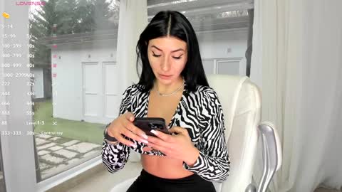 miss_diamond__ online show from 01.25.25