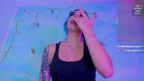 Snapshot of miss_evans_ chatting on 11.08.25 miss_evans_ online show from 11.08.25