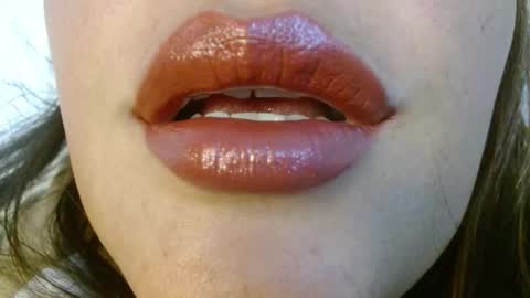 Miss Evoleth online show from 11.18.25