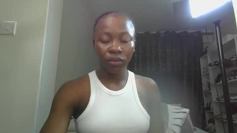 Miss Kiarrafit online show from 01.05.26