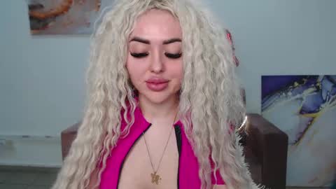 miss_kiten online show from 03.04.25