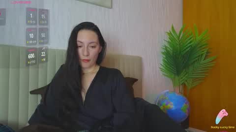 Laura online show from 12.10.24