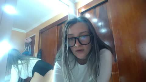 lilieth  online show from 02.21.25