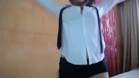 lilieth  online show from 01.06.26