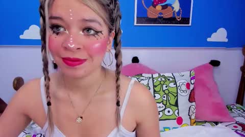 miss_lucyla online show from 01.15.26