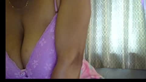 Snapshot of miss_mahi69 chatting on 05.05.26 Mahi online show from 05.05.26