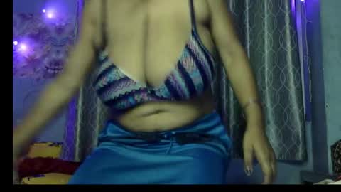 Snapshot of miss_mahi69 chatting on 05.09.26 Mahi online show from 05.09.26