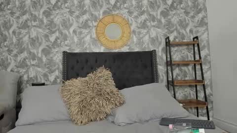 Melody online show from 09.20.25