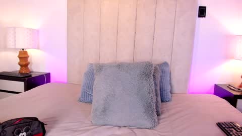 miss_milf_ online show from 04.14.26