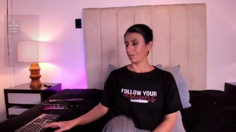 Snapshot of miss_milf_ chatting on 05.30.26 miss_milf_ online show from 05.30.26