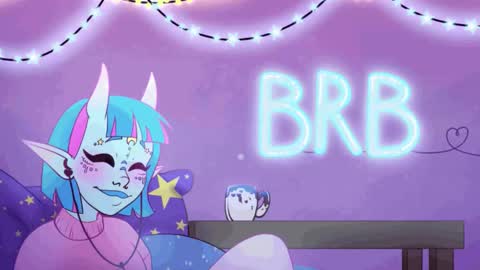 Snapshot of miss_myers chatting on 11.15.25 Goddess Myers thumb up is important for me kisses online show from 11.15.25