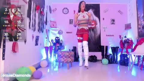 Miss Nicole online show from 10.17.25