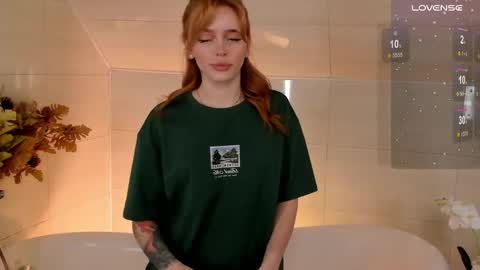 Snapshot of miss_redfox chatting on 09.19.25 Margo online show from 09.19.25