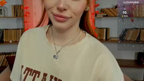 Snapshot of miss_redfox chatting on 09.21.25 Margo online show from 09.21.25