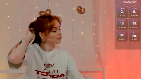 Snapshot of miss_redfox chatting on 09.22.25 Margo online show from 09.22.25