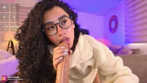 Snapshot of miss_sidney chatting on 04.01.26 Amy Olivera online show from 04.01.26