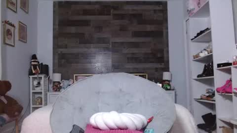 Goddess Laura online show from 09.20.25