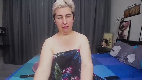 Snapshot of miss_tasha_kom chatting on 12.04.24 miss_tasha_kom online show from 12.04.24