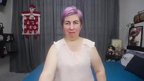 Snapshot of miss_tasha_kom chatting on 12.18.24 miss_tasha_kom online show from 12.18.24