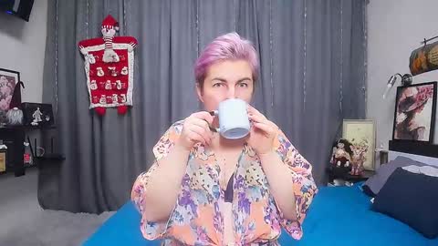 Snapshot of miss_tasha_kom chatting on 12.19.24 miss_tasha_kom online show from 12.19.24