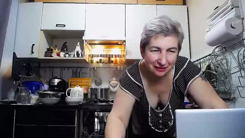 Snapshot of miss_tasha_kom chatting on 12.28.24 miss_tasha_kom online show from 12.28.24