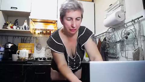 Snapshot of miss_tasha_kom chatting on 12.28.24 miss_tasha_kom online show from 12.28.24