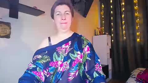 Snapshot of miss_tasha_kom chatting on 03.04.25 miss_tasha_kom online show from 03.04.25