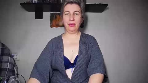 Snapshot of miss_tasha_kom chatting on 10.04.25 miss_tasha_kom online show from 10.04.25