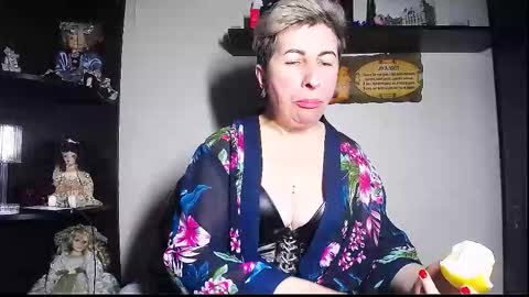 Snapshot of miss_tasha_kom chatting on 11.09.25 miss_tasha_kom online show from 11.09.25