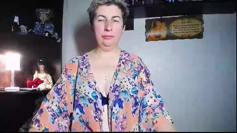 Snapshot of miss_tasha_kom chatting on 11.16.25 miss_tasha_kom online show from 11.16.25