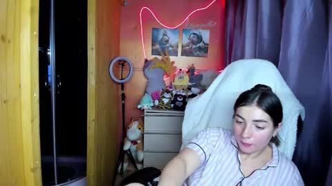 Snapshot of miss_tasy chatting on 03.05.26 Melanie January 15th is my birthday there will be an interesting show online show from 03.05.26